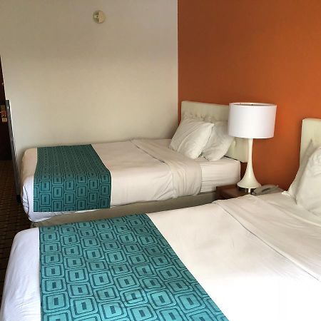 Howard Johnson By Wyndham Airport Louisville Eksteriør bilde
